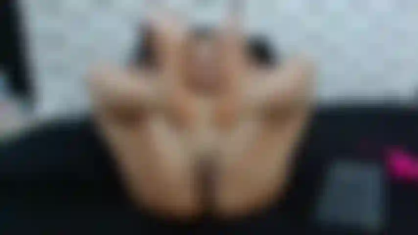 Süße muschi und schöne füße.