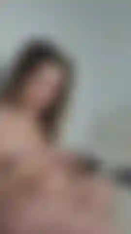 Ben über den arsch gespreizt.