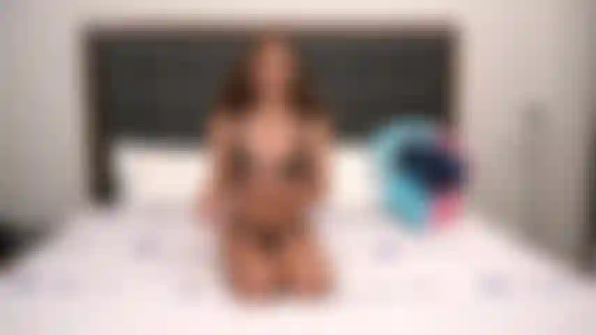 Latina-nacht - jerky hat eine höllische latina-nacht mit eliza ibarra, liv revamped und tia cyrus in einer live-goldshow.