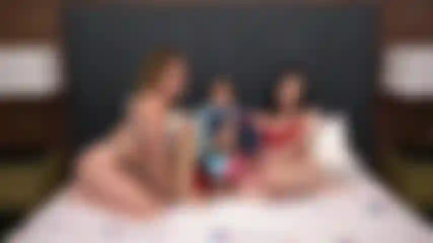 Jazmin luv, katie kush, diana grace, fesseln avery black und lassen sie in einer live-cam-show abspritzen.