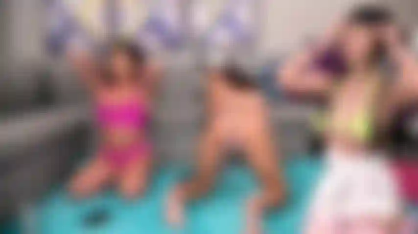 Fant-asia - marica hase ist ein profi mit dem umschnalldildo in einer asiatischen live-nacht mit yumi sin und morgan lee.