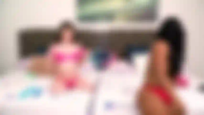 Pervers nach dem spiel – live-cam-masturbationssitzung mit megan marx und chanell heart.