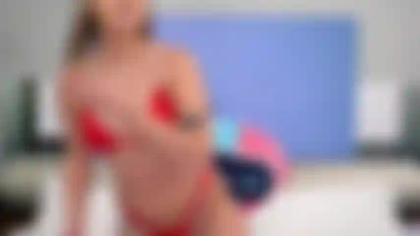 Muschilecken rundum! Diese drei mädchen gehen vor der live-kamera aufeinander los!