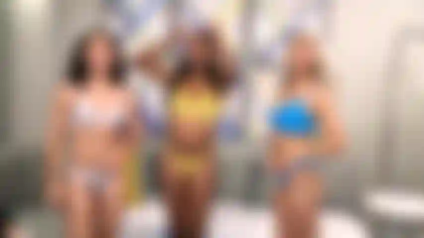 Cum n play – daya knight und gia dibella bekommen von zerella skies einen ordentlichen strap-on-fick.