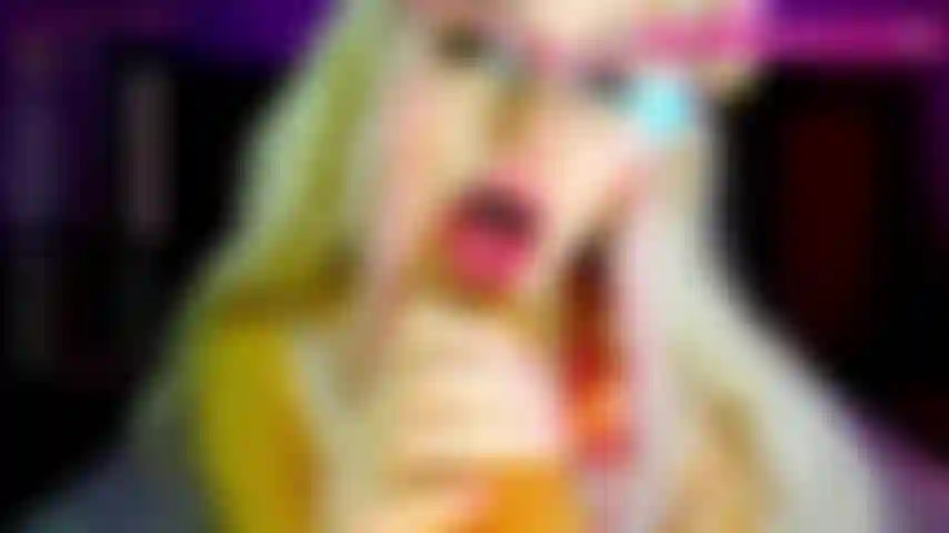 Sieh zu, wie ich deinen großen schwanz lutsche und ihn reite.