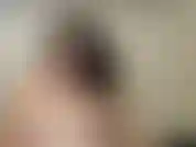 Für diese kleinen schlampen, die kleine babyschwänze haben und es geil finden, wenn heiße frauen sich über sie lustig machen.