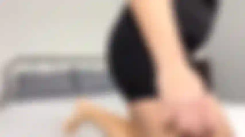 Ich bin deine ex-freundin und ich bin gerade nach hause gekommen, nachdem ich dich früher am abend in der bar getroffen habe. Ich mache dir ein schmutziges video, in dem ich versuche, dich zu verführen und dir zu zeigen, wie nass ich bin .... ;).