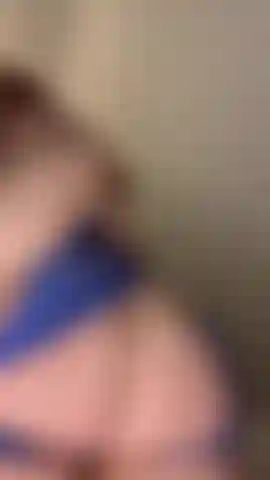 Die mir ins gesicht furzt.