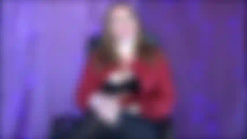 Ich werde dich hypnotisieren und dich in einen sperma fressenden hahnrei verwandeln, weil dein kleiner schwanz deine frau nicht mehr befriedigen kann. Du wirst niemals andere kerle mit großen schwänzen dazu bringen, deine frau zu ficken, während du... Betrachten.