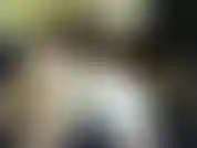 Wenn ich mein höschen zur seite ziehe, starrst du auf meine perfekten löcher und streichelst deinen schwanz so schnell du kannst. Wenn ich sie wieder einrasten lasse, wirst du sie langsam streicheln. Du wirst das tun, bis ich dich abspritzen lasse.