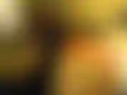 Schnapp dir den schwanz und streichle ihn, während mein runder, wunderschöner arsch dich mit seinen bewegungen fasziniert.