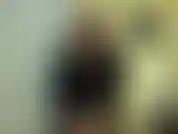 Du weißt, wie wir gesagt haben, dass dieses cuckolding-ding unter uns bleiben würde. Nun, jeder weiß es jetzt. Ich könnte sagen, es ist eine gegenseitige sache, oder ich könnte jedem sagen, wie erbärmlich ihr penis ist. Iss dein sperma und ich werde für dich lügen.