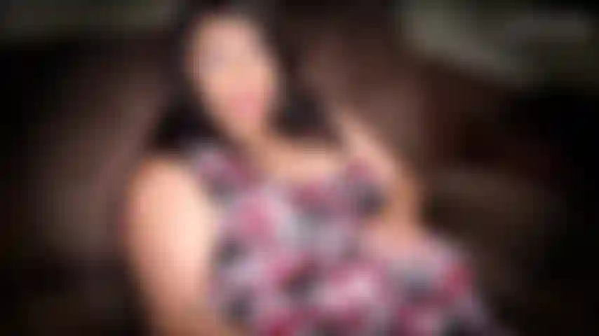 Deine freundin macht dir ein dessert.