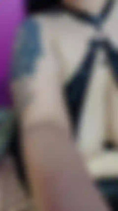 Spiele muschi und stöhne.