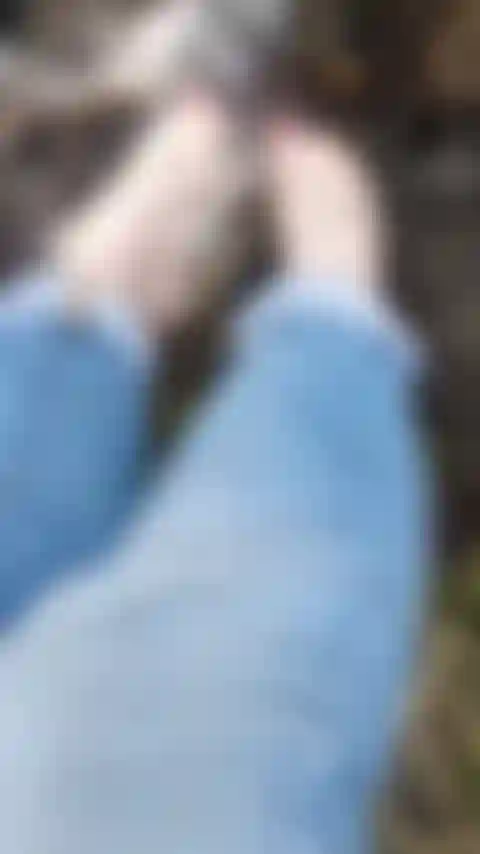 Lackierten fußnägeln in der natur!