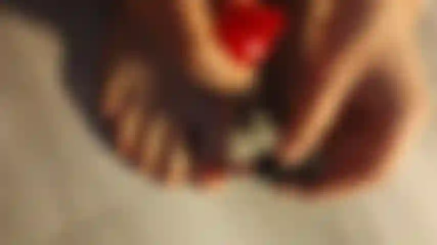 Lackiere meine fußnägel!