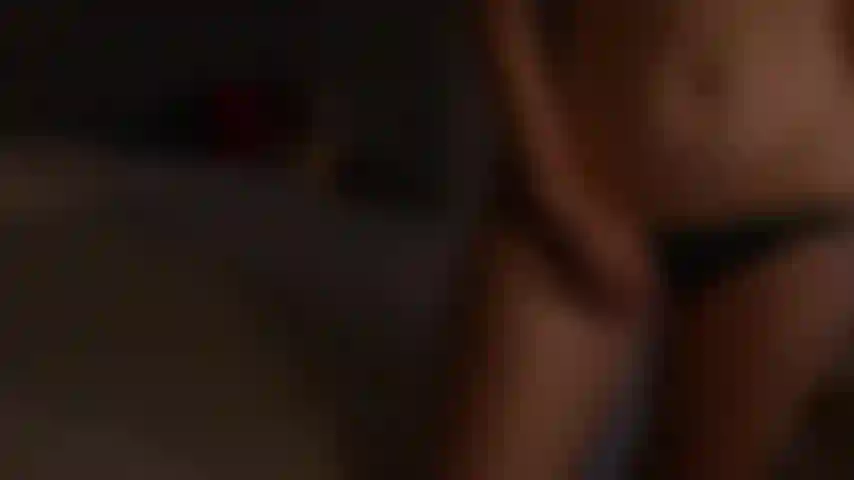 Ich weiß, dass du meinen süßen körper nackt und bereit sehen willst.