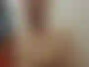 Sich unter der dusche rasiert.