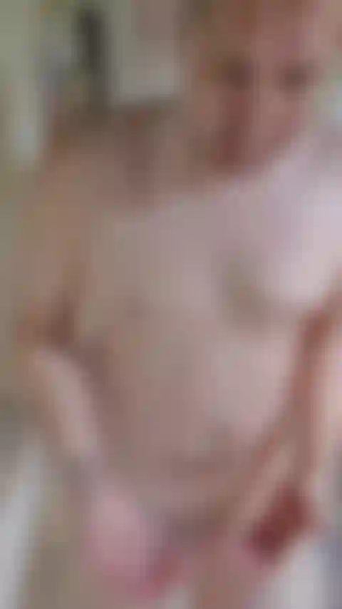 Rasiere und streichle mich unter der dusche.