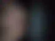 Draußen auf dem dach spielt.