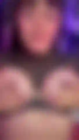 play with nipple pircing