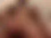 Der in der dusche von einem typen verehrt wird.