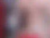 Fange an, mich in engen klamotten zu beugen und zu posieren und mit viel sperma zu wichsen ...