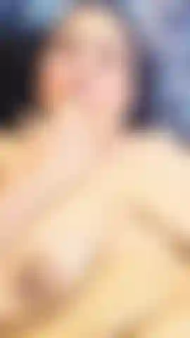 I am your sexy mature woman with a mind so open to all your fantasies