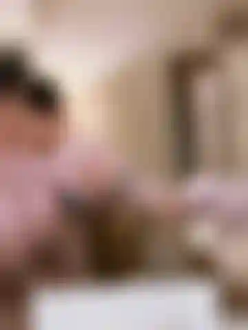 Ich bin in meinem hotelzimmer so geil geworden.