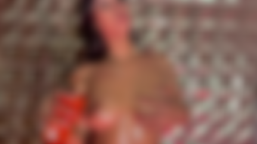 Kommen sie und sehen sie meinen köstlichen körper voller öl.