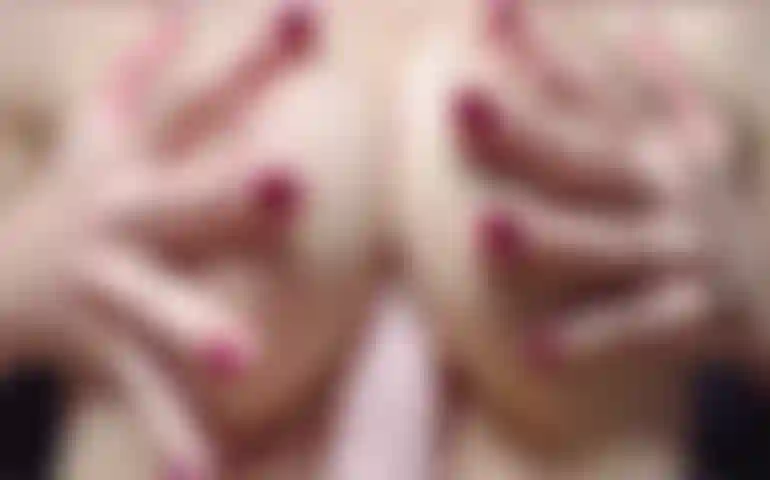 Spucke, titten, schwanz.