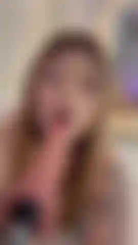 Fickmaschine in meinem hals #fuckmachine #mouth #bigdildo.