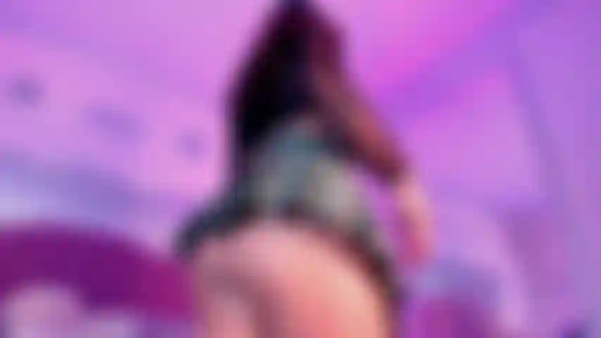 Dein lieblingscollege-mädchen!