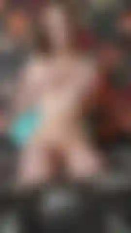 Countdown zum abspritzen auf meine titten.