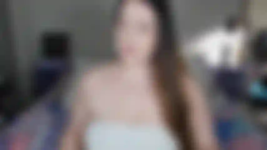 Ein buschiges bbw-babe in ihrem größten oma-höschen. Manchmal braucht ein riesiger arsch wie meiner ein riesiges paar bequemes höschen. Schau mir zu, wie ich drei meiner größten paar höschen mit durchgehendem rücken in verschiedenen stilen und farben anprobiere.