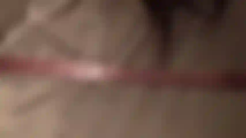 Ein heißes bad ist für dich in ordnung? Heißer als mein großer, hüpfender arsch!