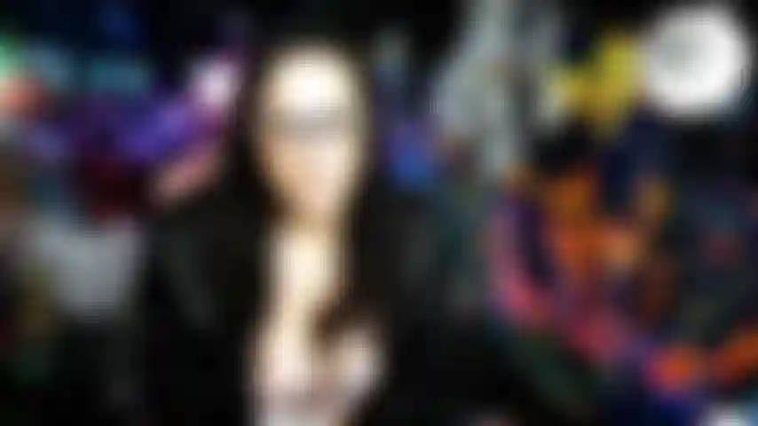 Mach dich bereit, meine majestätischen füße anzubeten, sklave! In dieser joi-cei-sitzung werde ich dich mit meinen kurvigen waden, zehen und fußsohlen necken und dich zum orgasmus bringen, ohne dich selbst zu berühren. Du wirst um mehr betteln, aber ich gebe dir nur, was ich will, wenn ich es will.