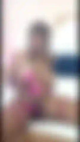 masturbating my pussy and my big squirt