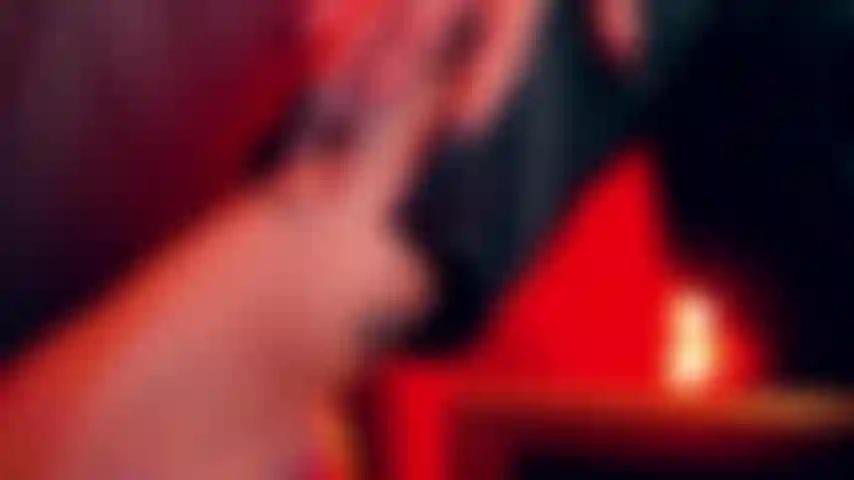 Ich bin das versteckte juwel hier, ein mädchen, das es liebt zu reisen, um neue freunde zu finden, ich bin eine prominente! Ich möchte das mädchen sein, von dem sie vom ersten moment an träumen, in dem sie mich sehen.