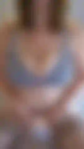 Watch me masturbate with my favourite vibrator, inside and out, while in nude stockings and bra