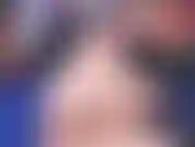 Ich spiele an meiner engen kleinen fotze, bis du mich endlich abspritzen lässt.