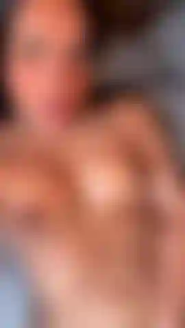 Schau mir zu, wie ich für dich komme, während ich mit meiner muschi spiele.