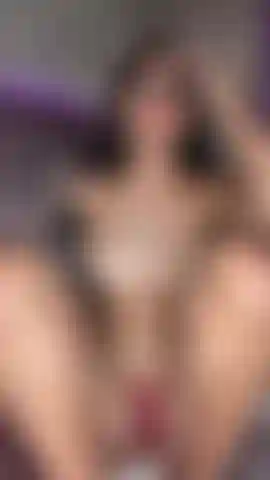 Spiele mit der pussy.