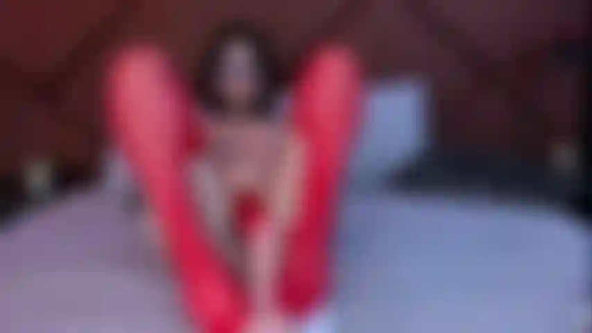 Barfuß, nass und spiele nur für dich.