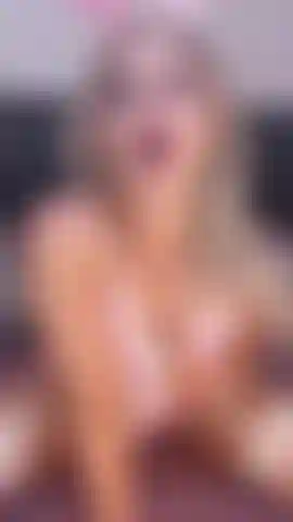 Reite dildo und doggy, mit blowjob.