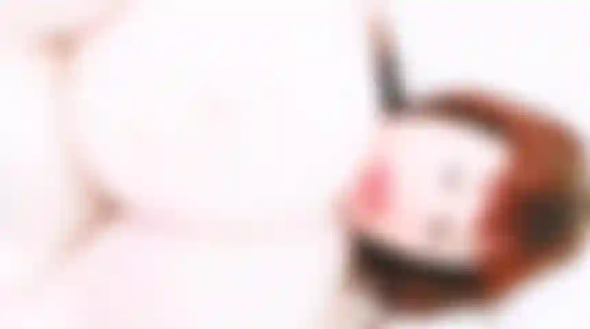 Ölmassage und spiele mit riesigen titten.