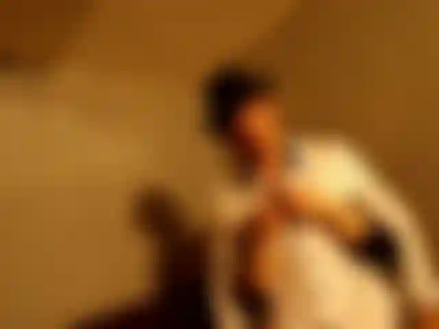 Alien-hände zeigen.