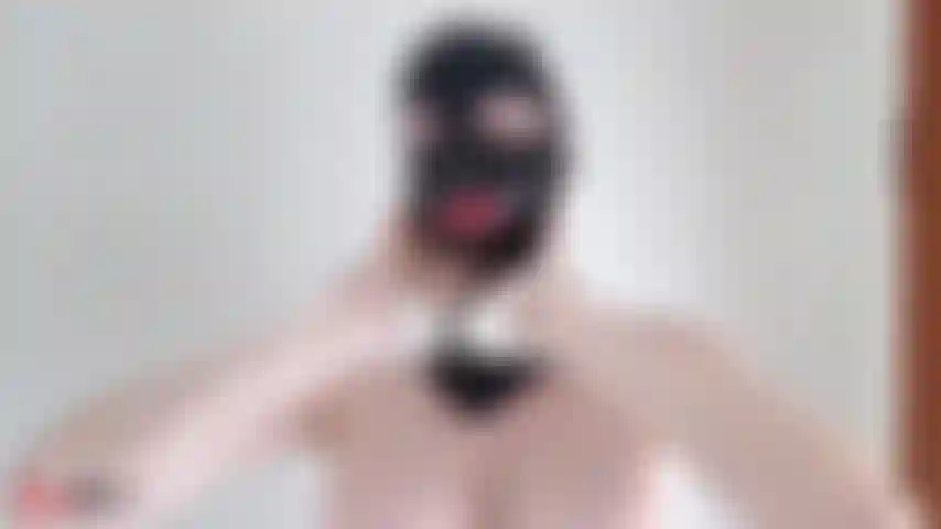 Gefesselt und gefesselt.