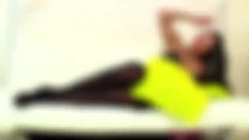 Die dich mit meinem bbc-strap-on fickt.