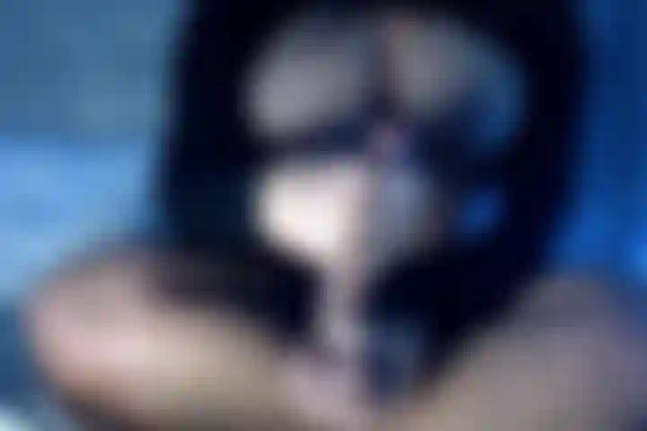 Pawg gibt handjob und reitet dildo | joi.